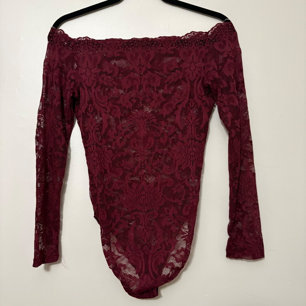 Unveiled by Felina Burgundy Lace Off the Shoulder Long Sleeve‎ Bodysuit Small